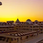 Resort Star Side